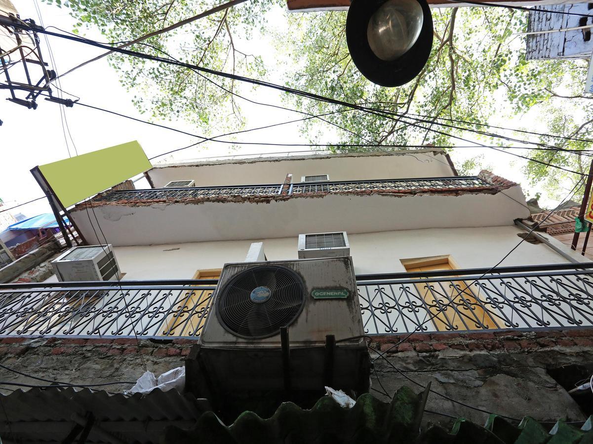 Oyo 9233 Hotel Cottage Lord Krishna New Delhi Exterior foto