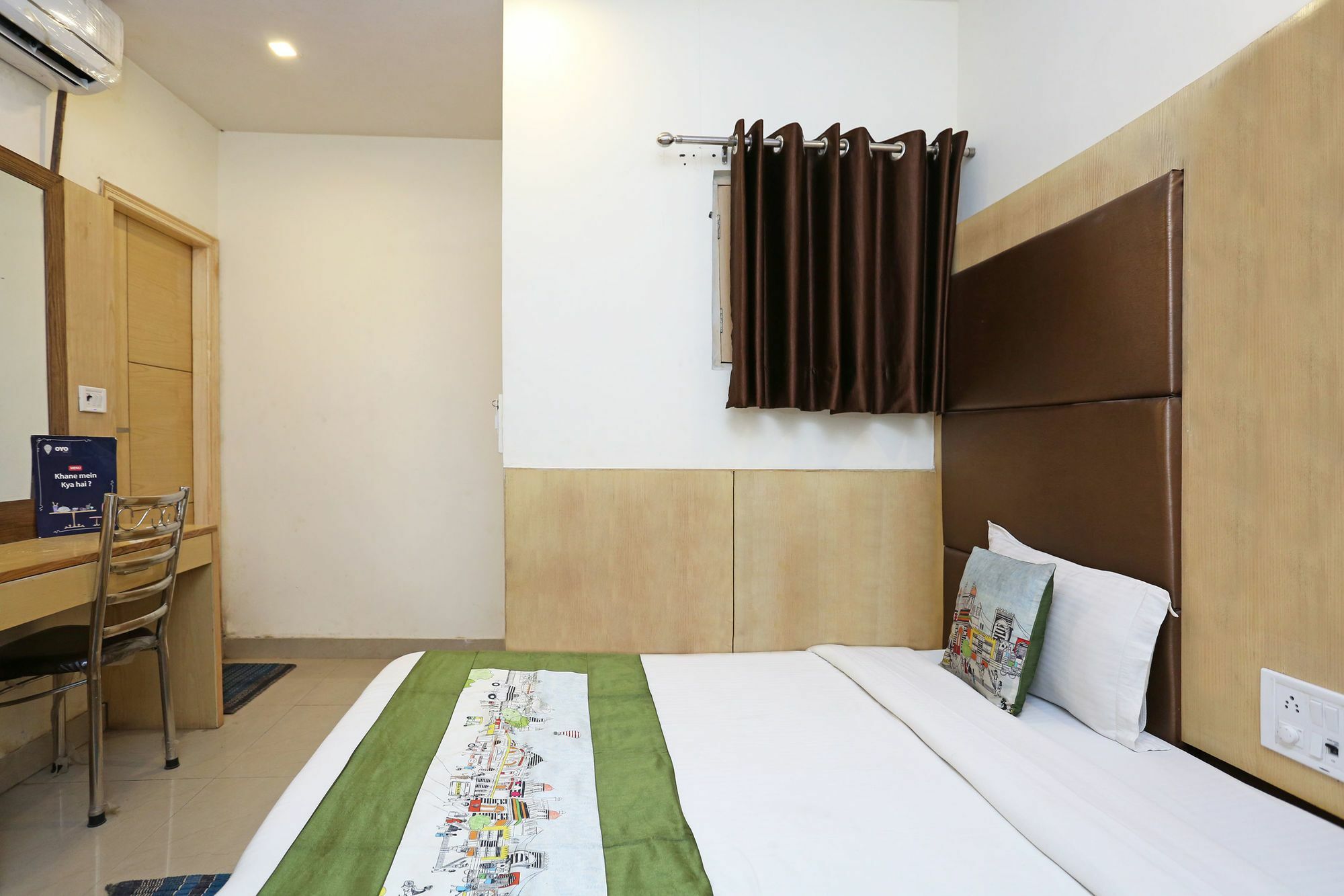 Oyo 9233 Hotel Cottage Lord Krishna New Delhi Exterior foto
