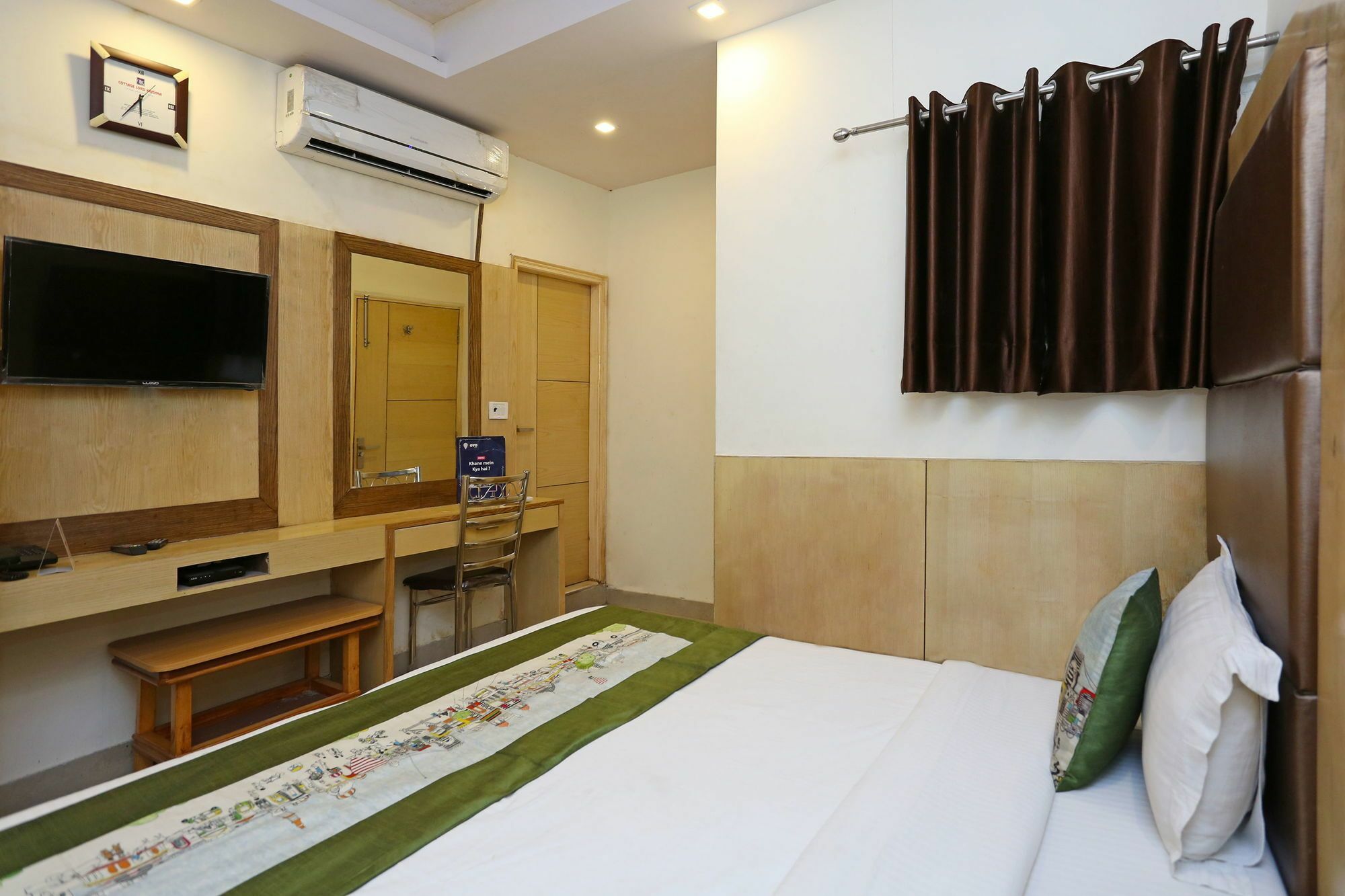 Oyo 9233 Hotel Cottage Lord Krishna New Delhi Exterior foto