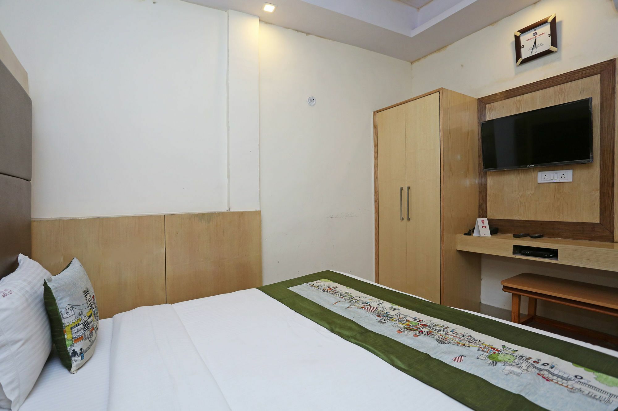 Oyo 9233 Hotel Cottage Lord Krishna New Delhi Exterior foto