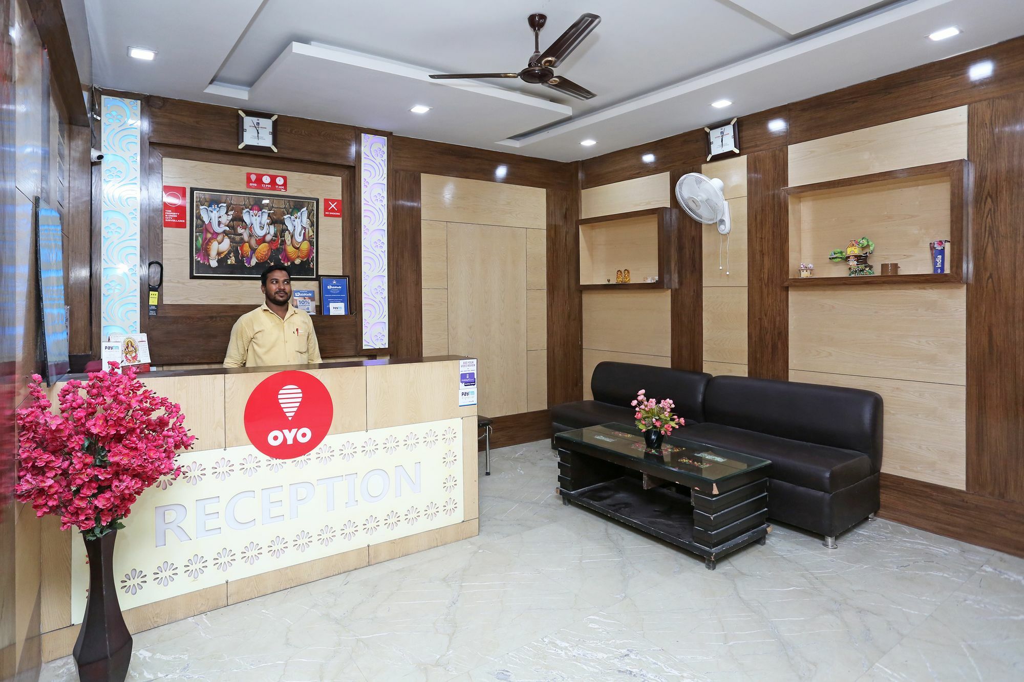 Oyo 9233 Hotel Cottage Lord Krishna New Delhi Exterior foto
