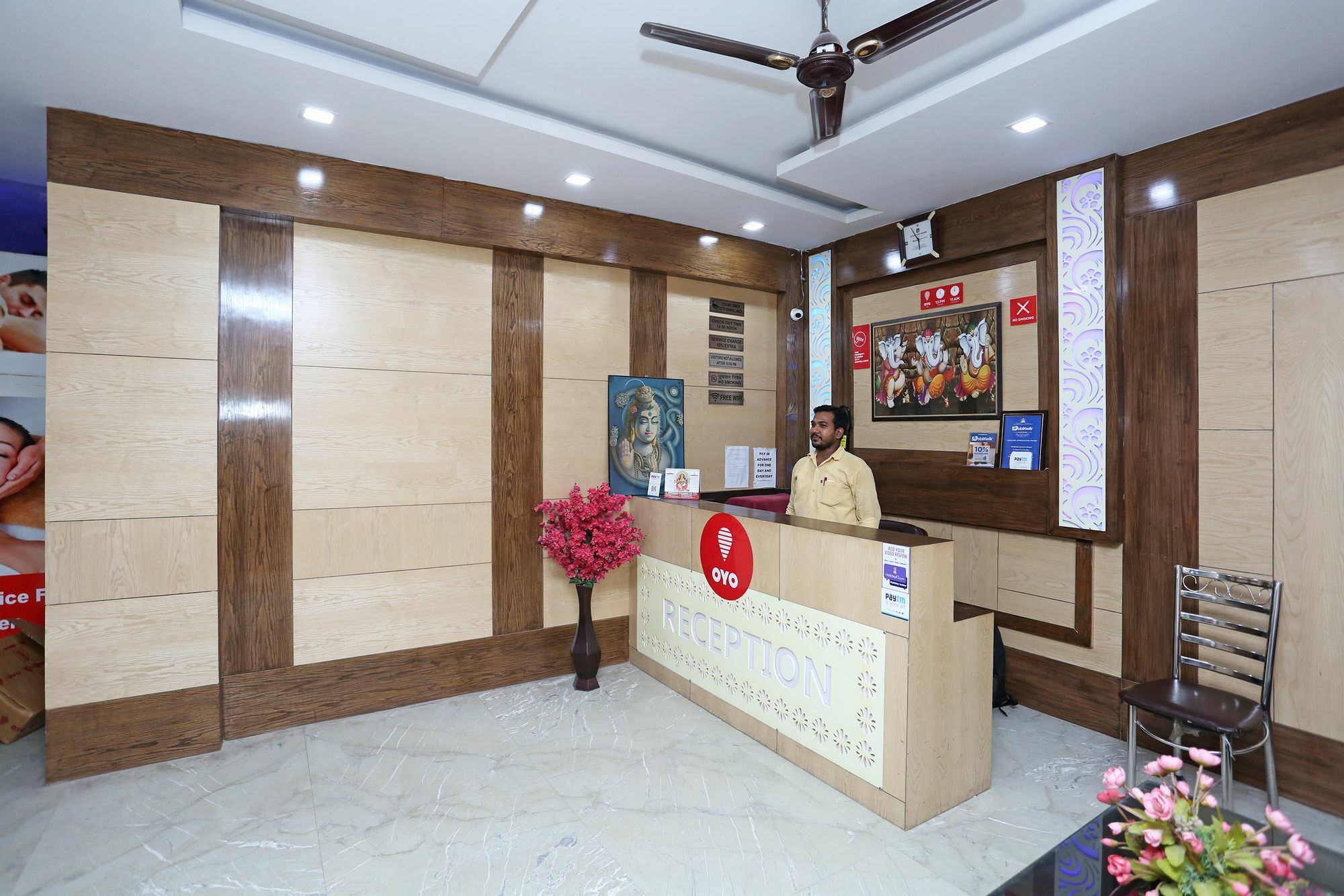 Oyo 9233 Hotel Cottage Lord Krishna New Delhi Exterior foto