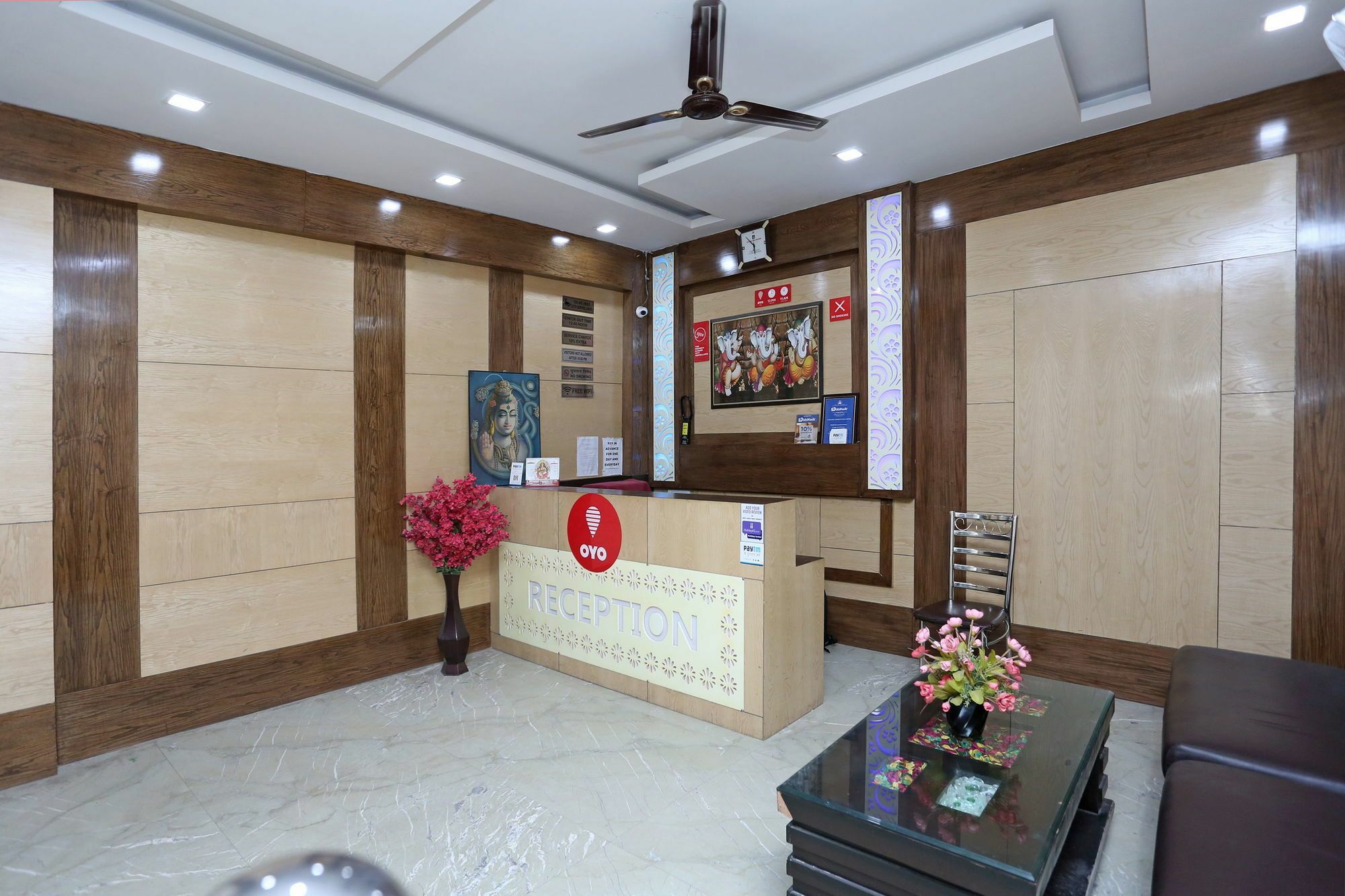 Oyo 9233 Hotel Cottage Lord Krishna New Delhi Exterior foto