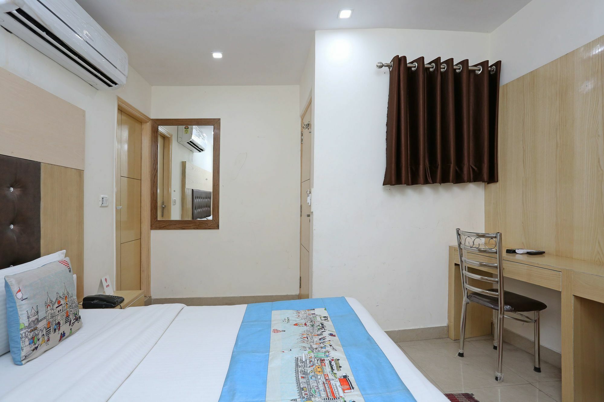Oyo 9233 Hotel Cottage Lord Krishna New Delhi Exterior foto