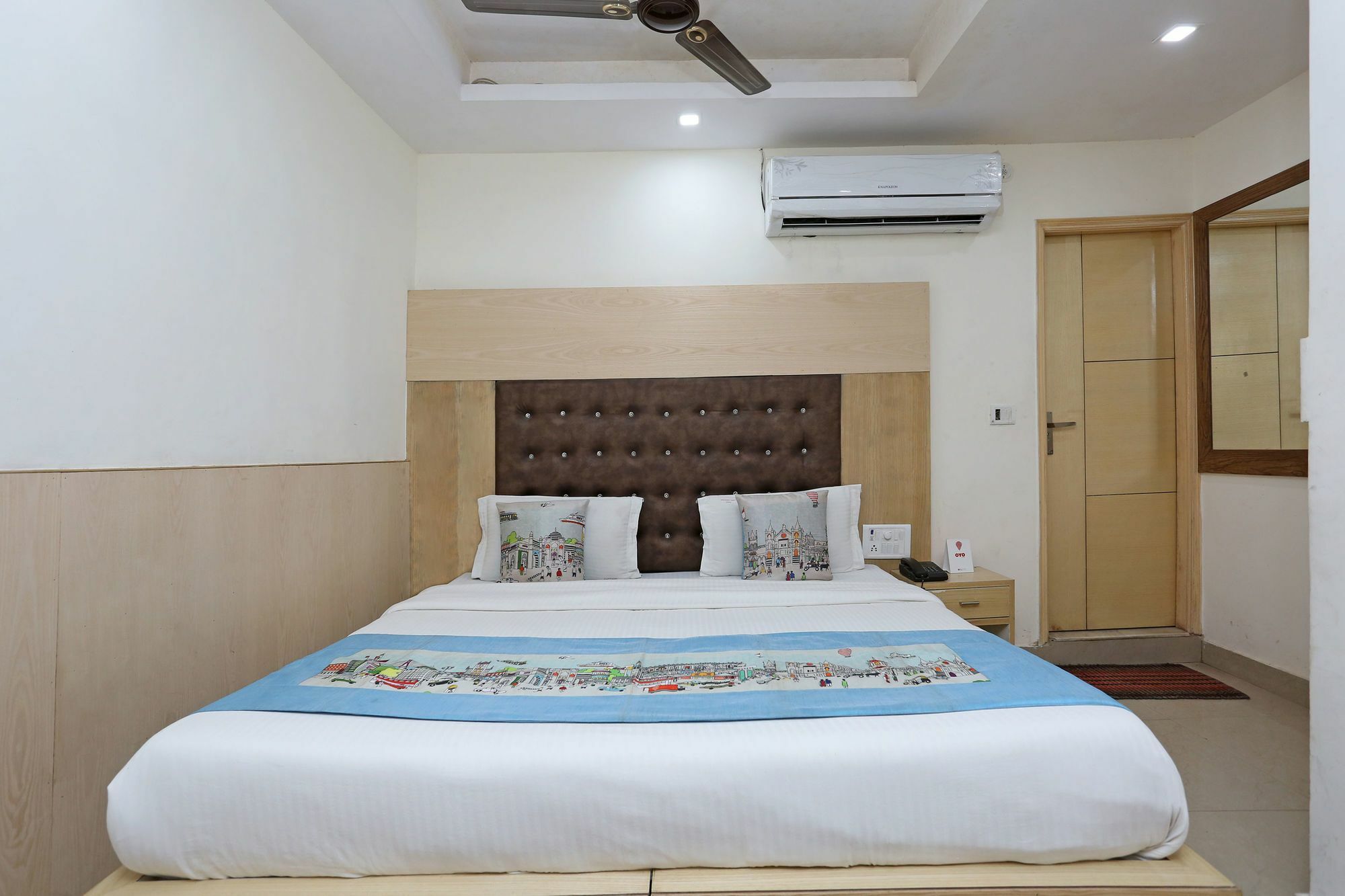 Oyo 9233 Hotel Cottage Lord Krishna New Delhi Exterior foto